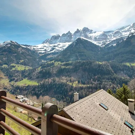 Quadze Overlooking Village, Terrace & Bbq